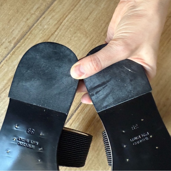 NEW Amanu Embellished Black Sandals - Picture 7 of 7